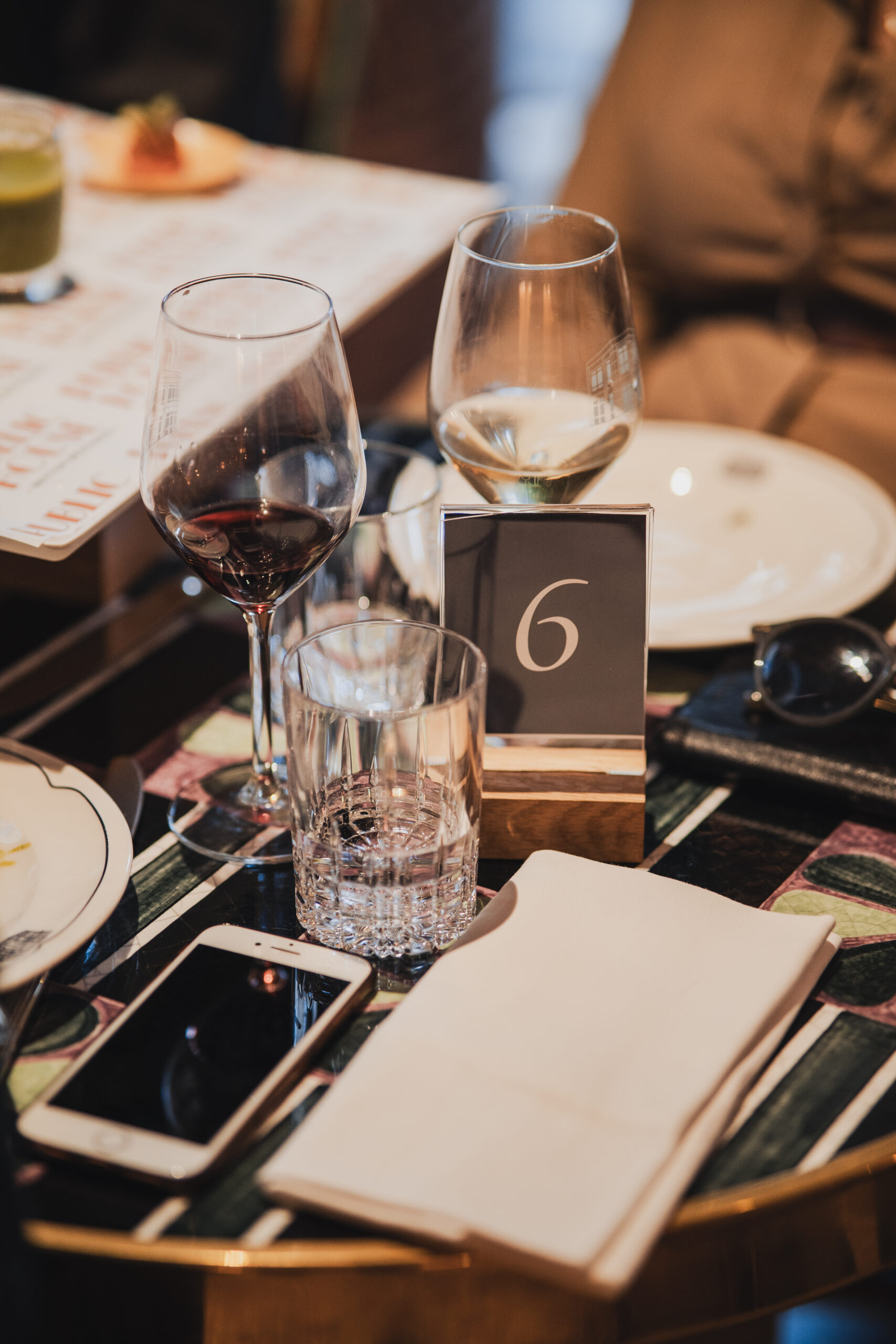 social dining experience