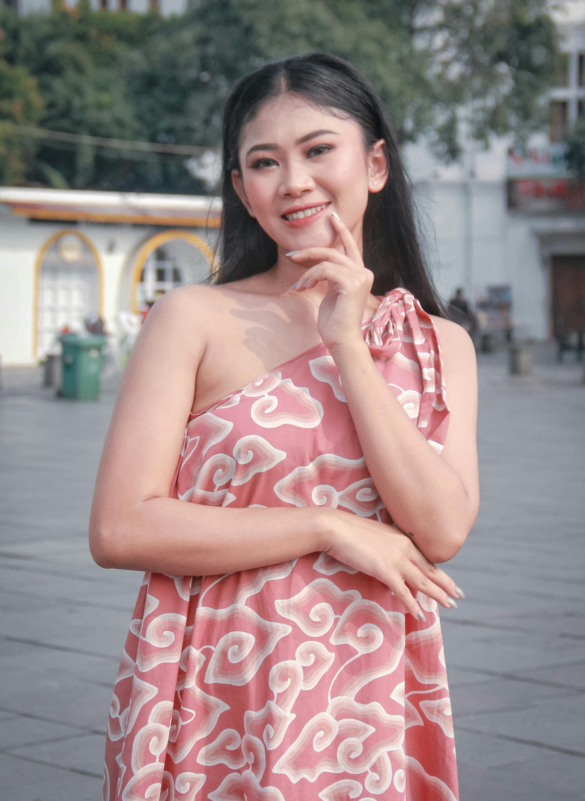 DEWI, 28 YEARS OLD